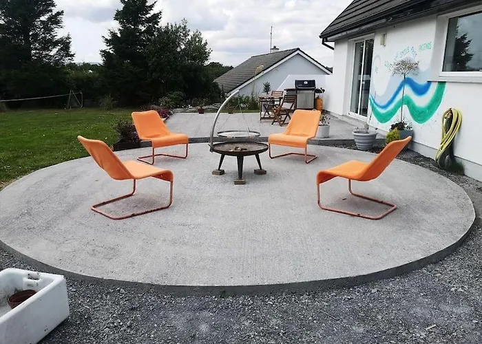 Tranquil Country Escape West Coast Adventure Awaits Villa