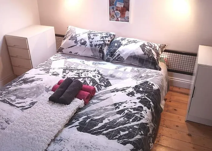 Villa Tranquil Country Escape West Coast Adventure Awaits *