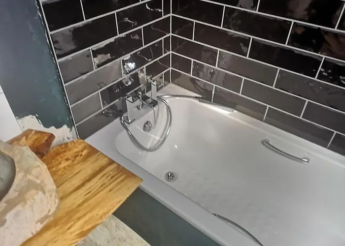 Villa Tranquil Country Escape West Coast Adventure Awaits *